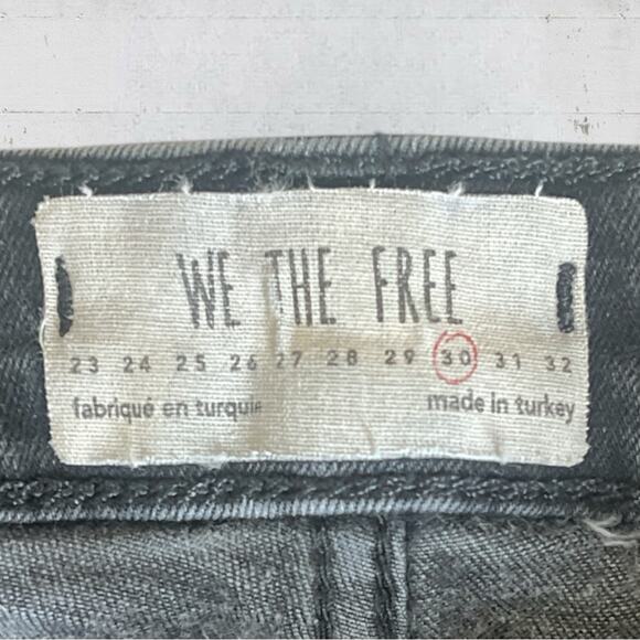 Free People We The Free Raw Edge Split Hem Black Skinny Jeans Size 30 - Picture 7 of 12